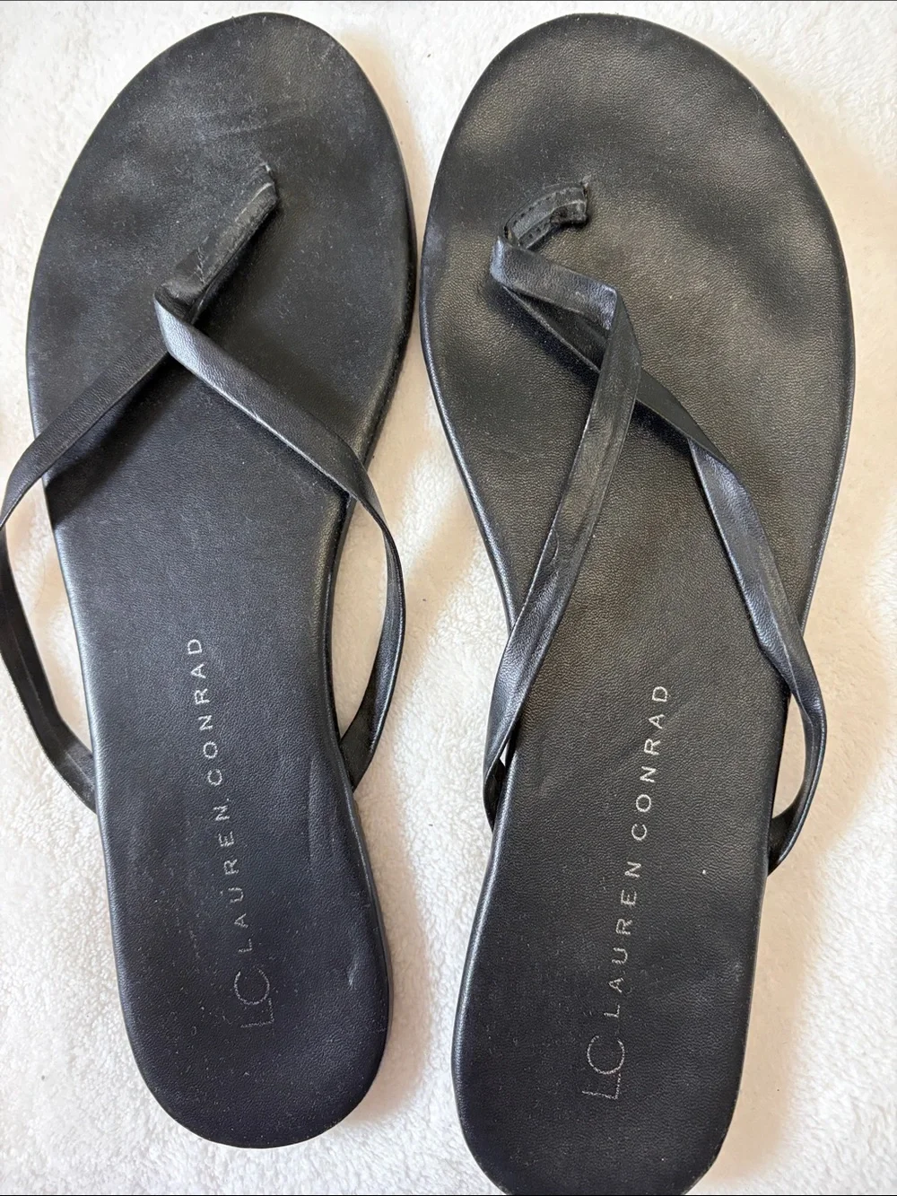 LC Lauren Conrad Slim Strap flip flops Black, Silver,Tan,gray,cream and blue - Picture 3 of 7